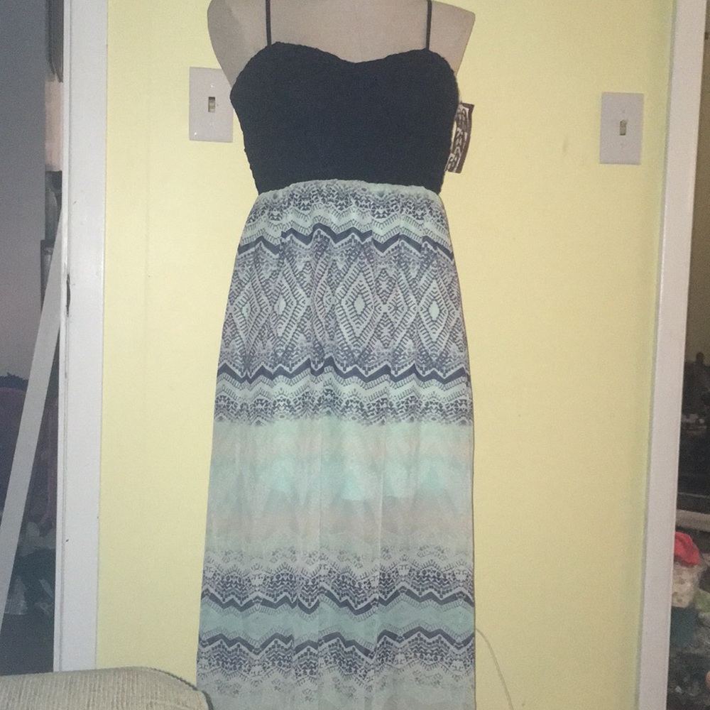 ❤️NWT size S TRIXXIE Maxi Dress W/skirt beneath